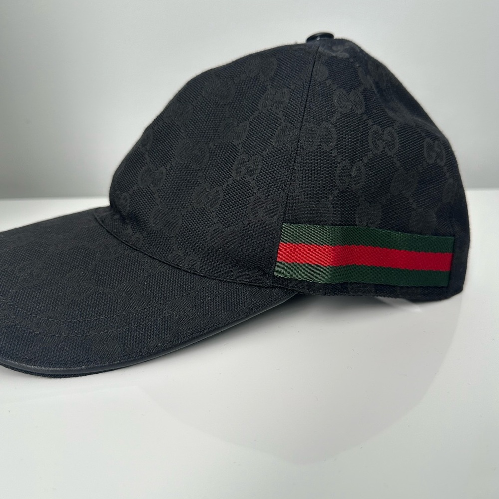Gucci Black Cap with Green and Red Accents